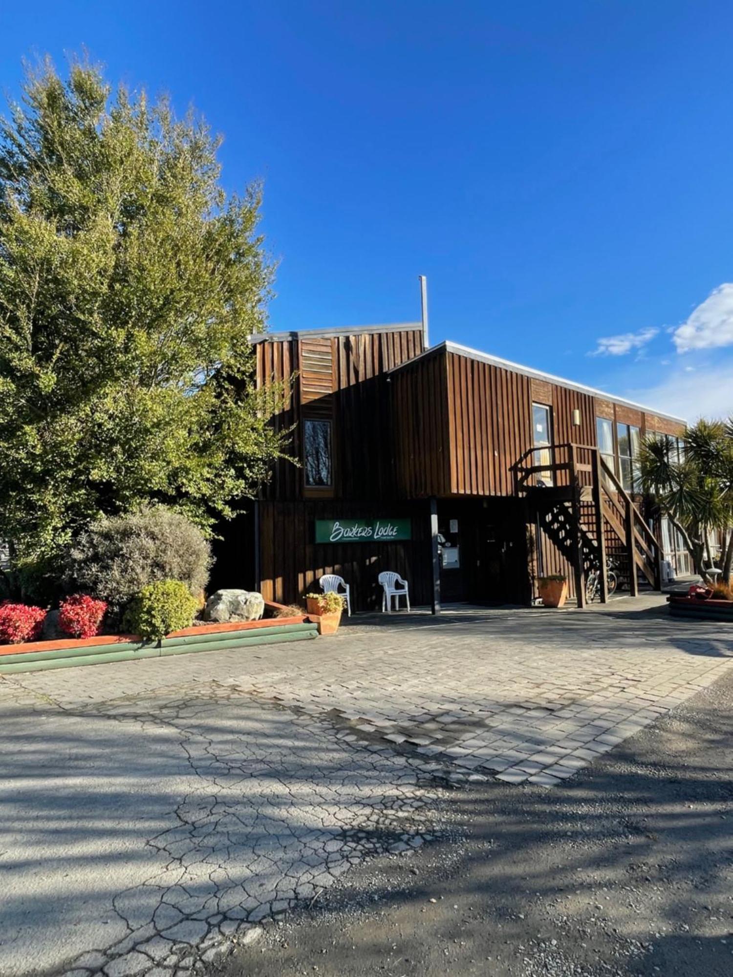 Cedar Chalets And Barkers Lodge Methven Exterior photo