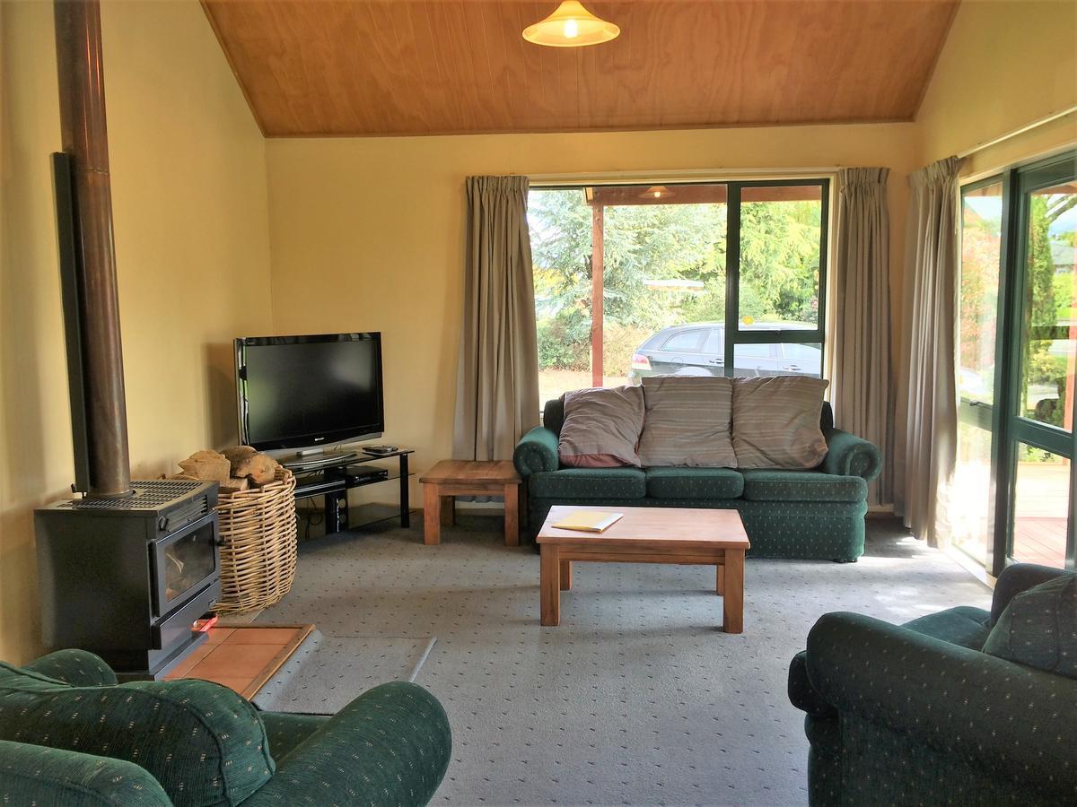 Cedar Chalets And Barkers Lodge Methven Room photo